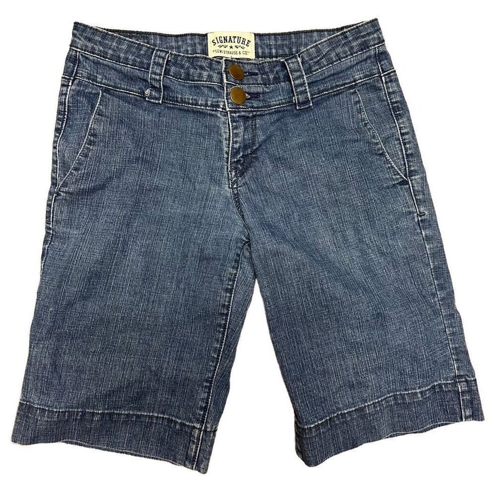 Vintage Levi's signature 10" inseam dark wash mid rise jean shorts sz 6
